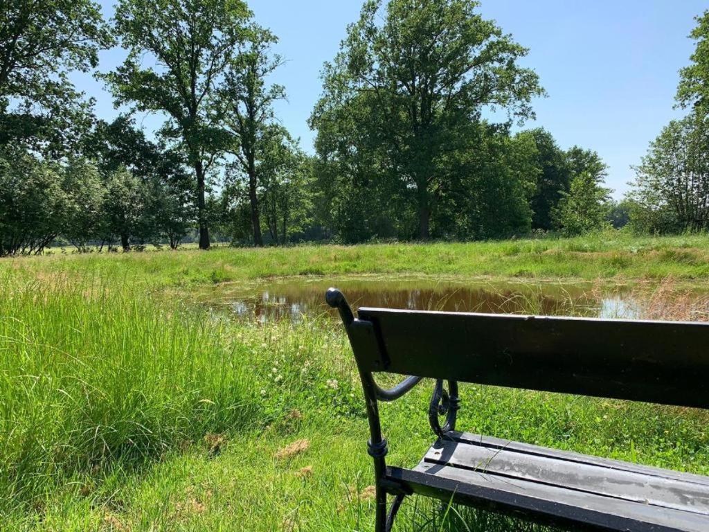 Vila Rusttheater, Genieten Van Rust En Ruimte Reutum Exteriér fotografie